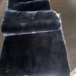 Luxurious Black Faux Fur Table Runner